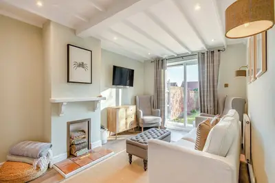 Image de A really stylish luxury property just footsteps from one of the best beaches in the area.