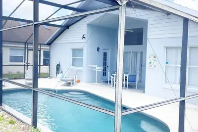 Image de Enjoy the perfect Disney vacation in this spacious beauty. 4 bedroom cozy villa