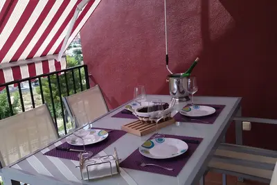 Townhouse with beautiful views of the Sierra de Irta, special price for 28 nights
