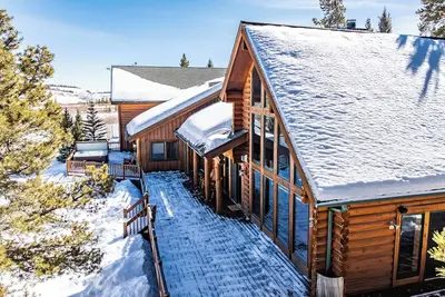 7bd Spacious Cabin Close to Breck; Views & Nature!