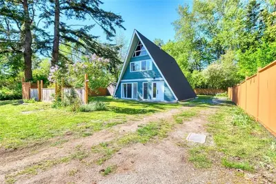 Image de Adorable Newly Remolded A - Frame Cottage with Hot Tub