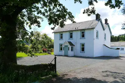 Image de Broomlands Farmhouse - a house that sleeps 10 guests in 5 bedrooms