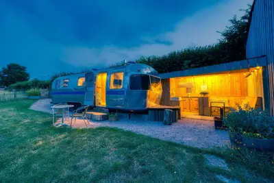 Image de Airstream, Devon Hideaways -  a shepherds hut that sleeps 2 guests  in 1 bedroom