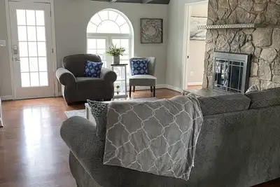 3 Bedroom 2 Bath House near Lake Lanier - Gainesville/Oakwood