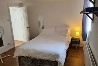 Image de A fabulous 4-bedroom house with 2parking space.