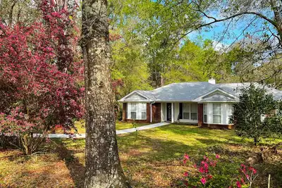 Image de The perfect retreat! Tucked away on a private lane, 15min to downtown Fairhope.
