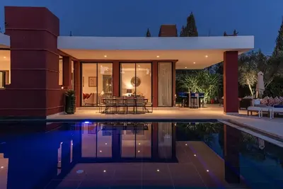Image de Villa With Heated Pool