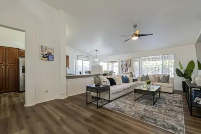 Modern Centrally Located Home W/Pool in Phoenix