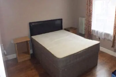 Image de Basement Room with private entrance, 5 min from interstate, 10 min from downtown