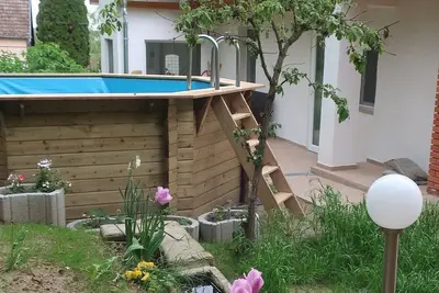 Image de Year-round holiday home with swimming pool and whirlpool. Dogs welcome!