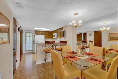 Image de Comfortable Townhome with Pool!