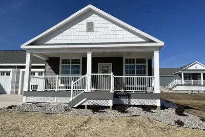 Image de Beauty And The Beach! Brand new Waterview at BayPoint cottage in Marblehead!