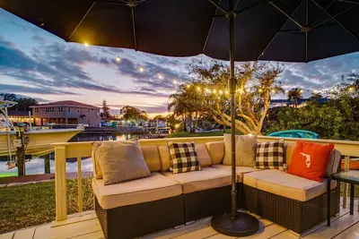 Image de Manatee Cove: Private Oasis with Wildlife, Hot Tub & Fun Game Room!