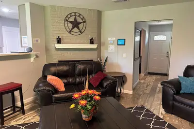Image de Pet Friendly, Modern Smart Home close to Airports & Stadiums