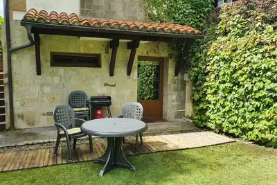 Image de Apartment With Entrance Through Garden In Private Urbanization 5 Min From The Beach