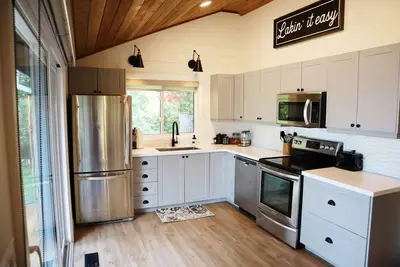 Image de Cozy Waterfront cottage on Buckhorn lake with hot tub