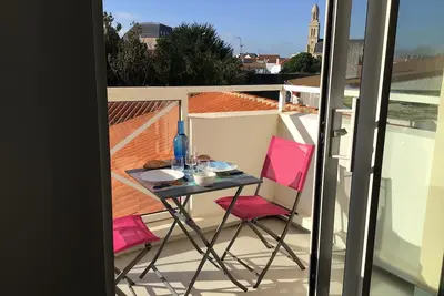 Image de Appartement T2 en coeur de ville, « La vie en Rose », Chez Brigitte