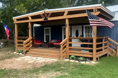 Image de Lake Somerville Cabin~ Pet Friendly~ Minutes from Lake!
