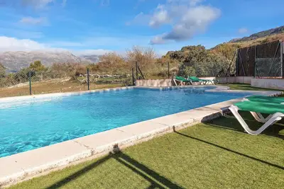 Image de Belle maison Ă Algatocin avec WiFi