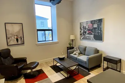 Image de Two bedroom suite - great for visiting family, weddings, or Stratford Festival