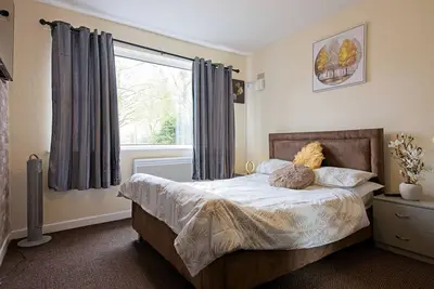Stylish Five star rated apartment