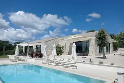 Image de Remarkable 2-Bed House in Zrenj