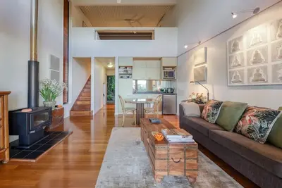 Image de Sunshine Coast Hinterland. Couples Getaway. Cosy with Fireplace. Pet-Friendly!