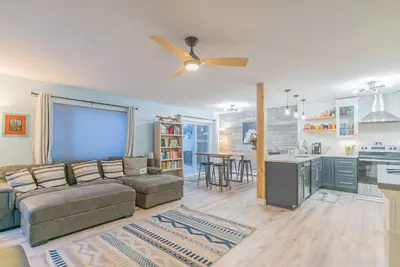 Image de The Garay w/ Contemporary Vibes' Townhome 3bd 2ba