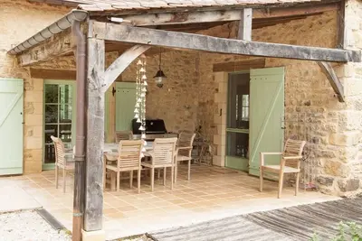 Image de Grote Vakantiewoning Met Zwembad In De Dordogne
