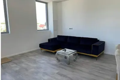 Image de Loft 130 m2 sans voisinage avec parking privé.