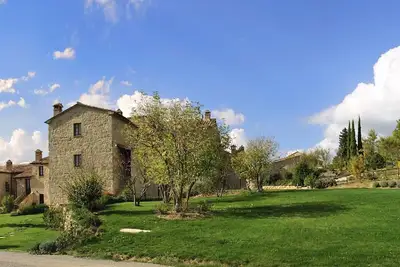 Image de Borgo Fastelli - Sambuco Chalet in historical Borgo in Val d'Orcia