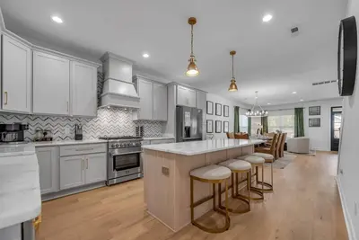 Image de Golf Simulator | Hot Tub | Game Room | Pool Table