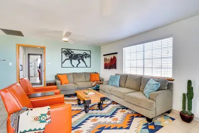 Image de Desert Escape - Hot Tub, Fire Pit & Grill