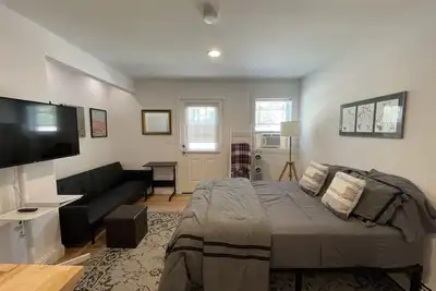Image de Beautiful Private Studio Apartment!