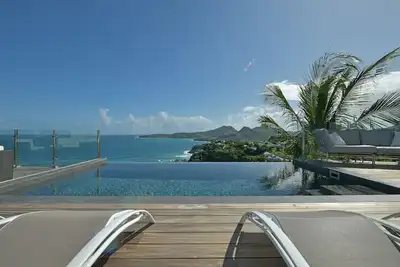 Image de The Perfect View of Anse de Cayes / St Jean Beach