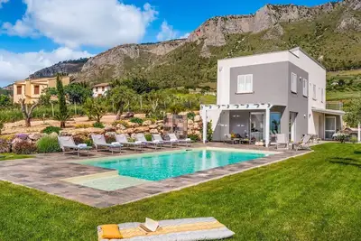 Image de Dama dei Venti 6+2, Emma Villas