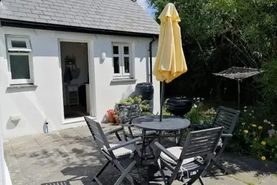 Image de Honeysuckle Cottage with optional hot tub and shared Ev charger.