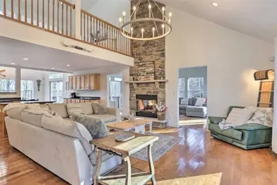 Image de Huge 5br Cabin Retreat With Game Room & Nature Views