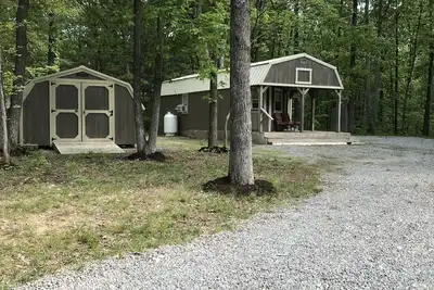 Image de Whispering Oaks - Cozy cabin in the woods