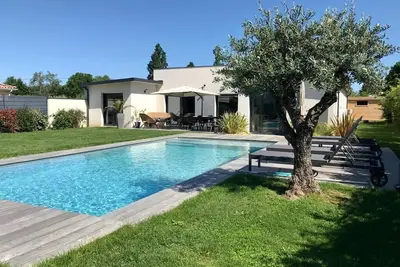 Image de Villa 3 chambres piscine chauffée idéale pour les familles