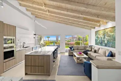 Lovely Cabo Oceanfront Villa