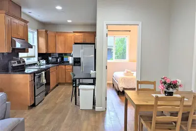 Image de Cozy two bedroom in quiet neighborhood