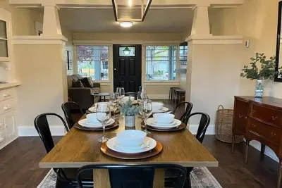 Image de ❤ of Victorian Square, Sparks Vacation Vibes