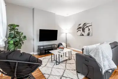 Image de King Bed! 5 min to Fountain Square/Colts Stadium