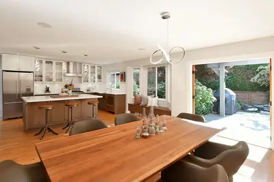 Image de Private & Sunny Coastal Retreat