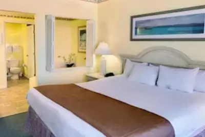 Image de Lovely 2 bedroom condo on the beach