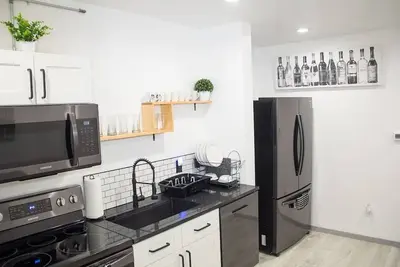 #27 Tiny Apt near Pitt uni/Cmu/Upmc Presbyterian