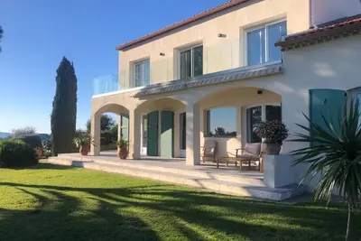Image de Villa avec vue mer panoramique, piscine et grand jardin