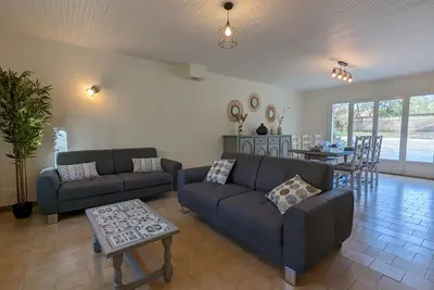 Image de Gîte Familial Rénové en Pleine Nature avec Jardin, Terrasse et Activités de Plein Air