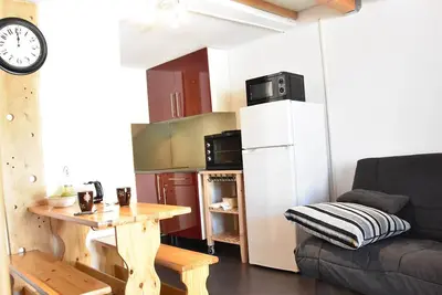 Image de Charmant Studio Mezzanine - Climatisé, Terrasse Bbq, Proche Plage et Commerces - 4 Couchages